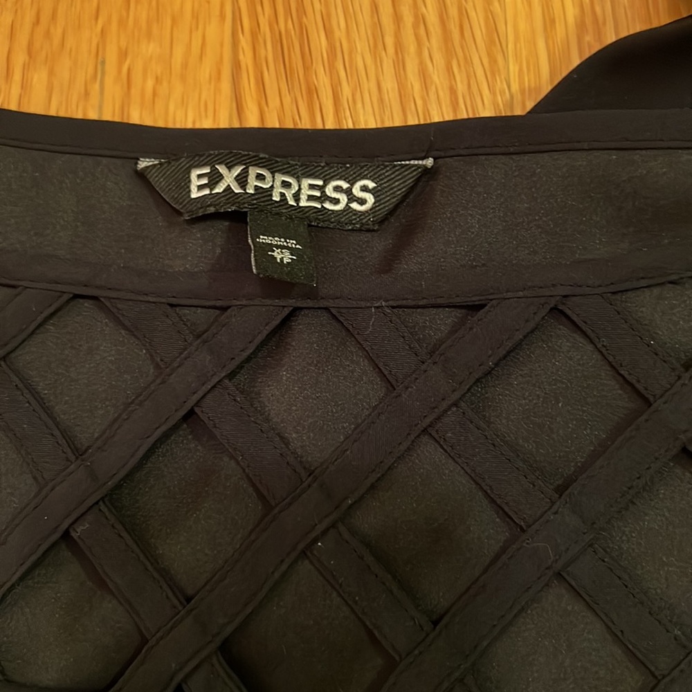 🖤🖤 2 black Express tops - Picture 3 of 3